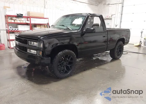 1998 Chevrolet K1500 Fleetside z USA, uszkodzony, nr VIN 1GCEK14R3WZ136352